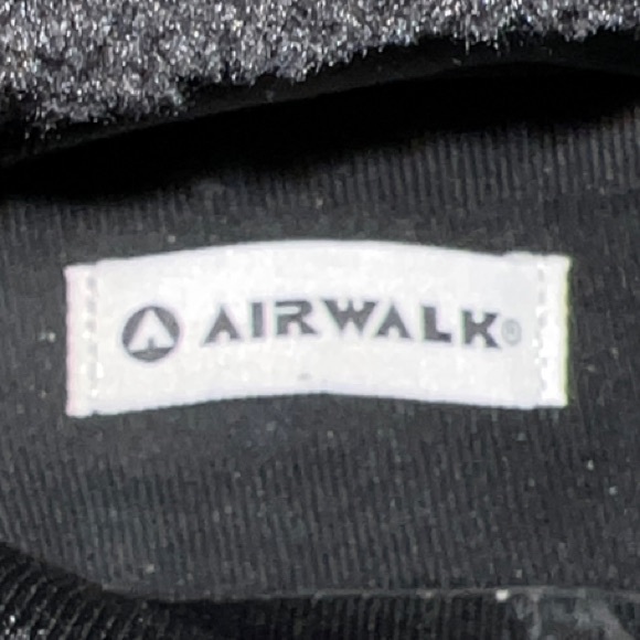 Airwalk Black Winter Boots with Faux Fur Trim - Picture 2 of 16